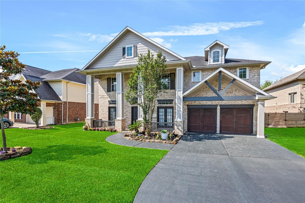 8127 Edenwood Drive - Photo 2