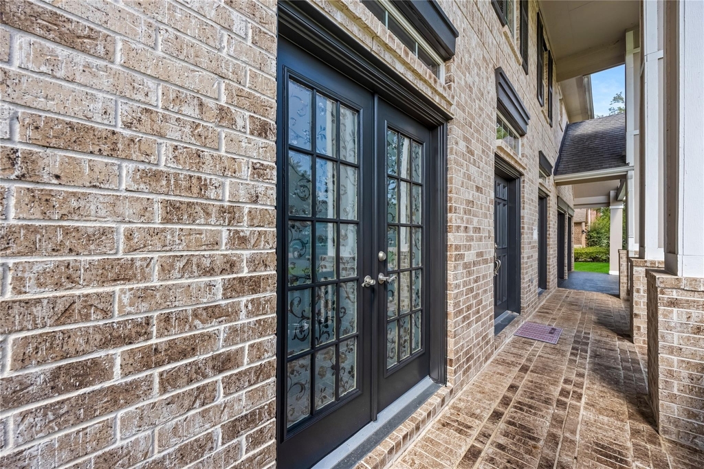 8127 Edenwood Drive - Photo 4