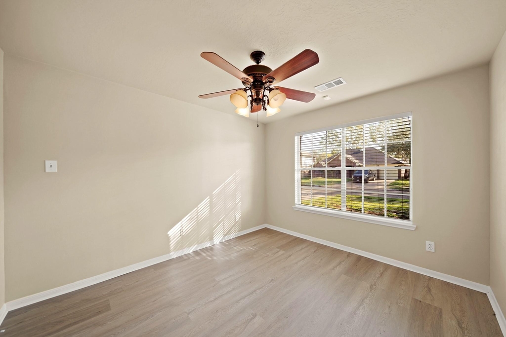 6355 Northland Drive - Photo 9