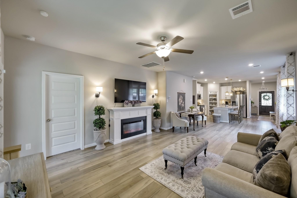 7099 Silverleaf Oak Street - Photo 10