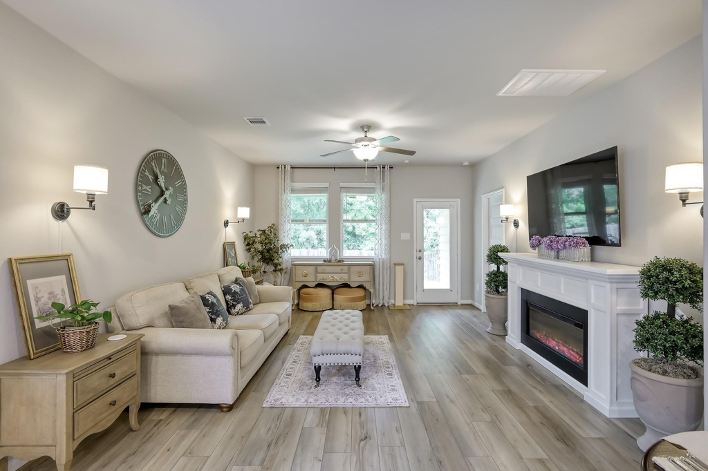 7099 Silverleaf Oak Street - Photo 8