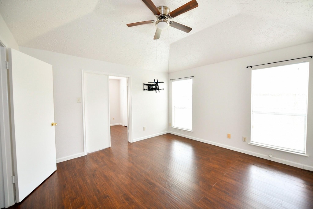 13114 Careywood Drive - Photo 7