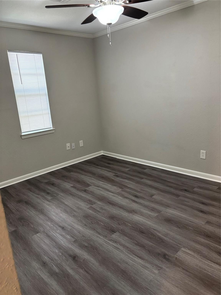 410 Shirlington Road - Photo 11