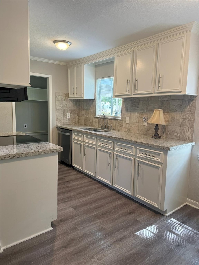 410 Shirlington Road - Photo 5