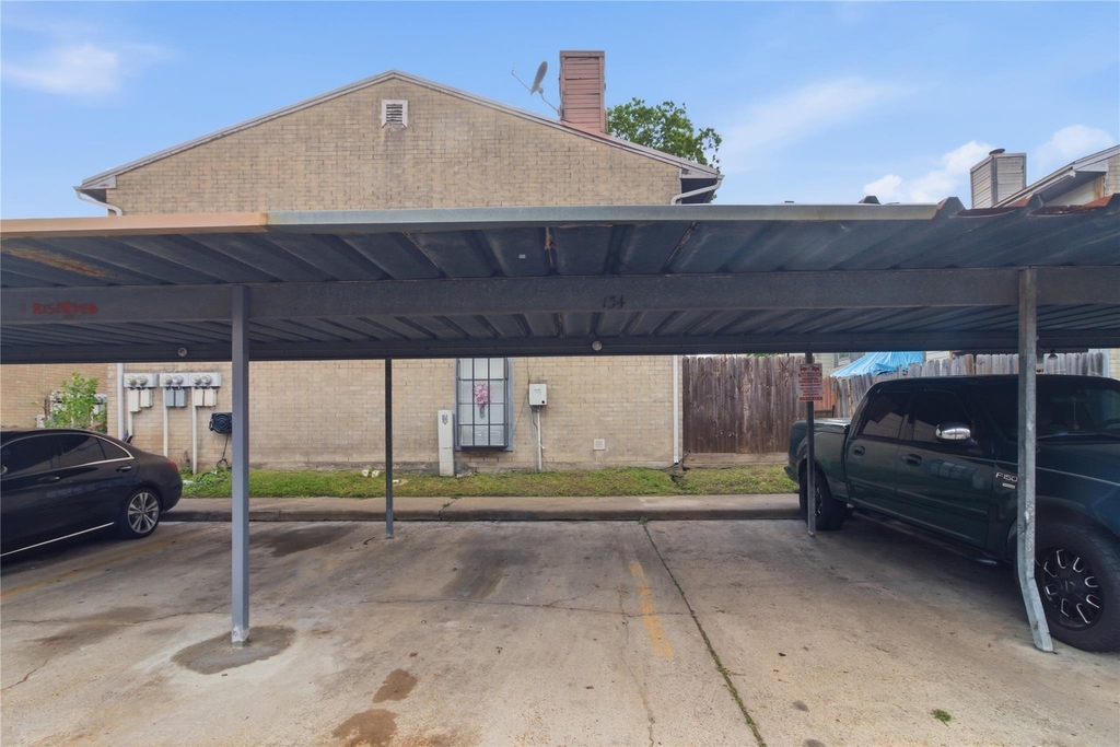 11000 Kinghurst Drive - Photo 20