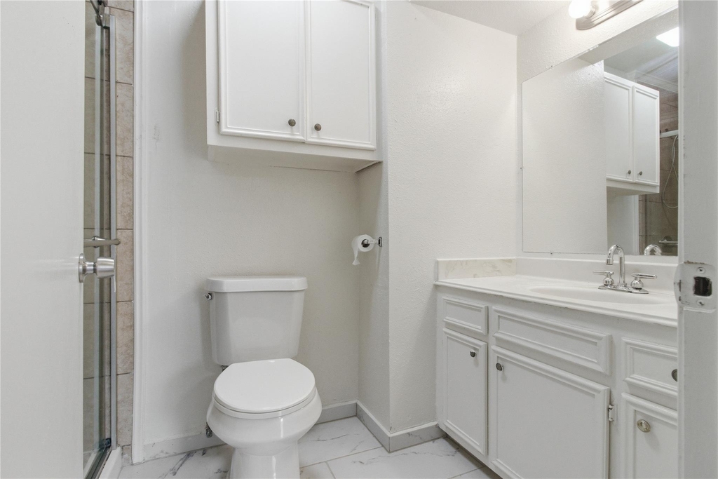 11000 Kinghurst Drive - Photo 18
