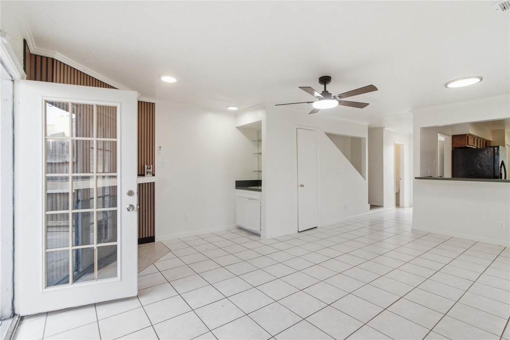11000 Kinghurst Drive - Photo 9