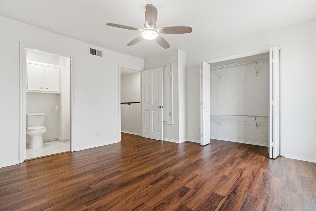 11000 Kinghurst Drive - Photo 17