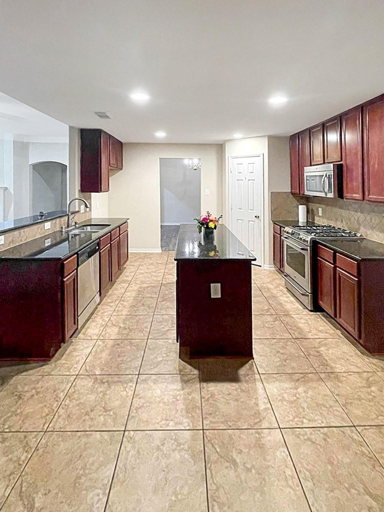 18607 Troon Oak Street - Photo 11