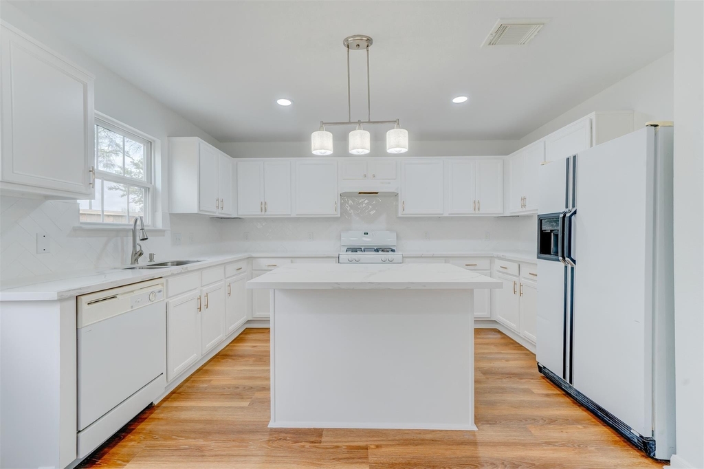 3211 Legends Hill Court - Photo 5