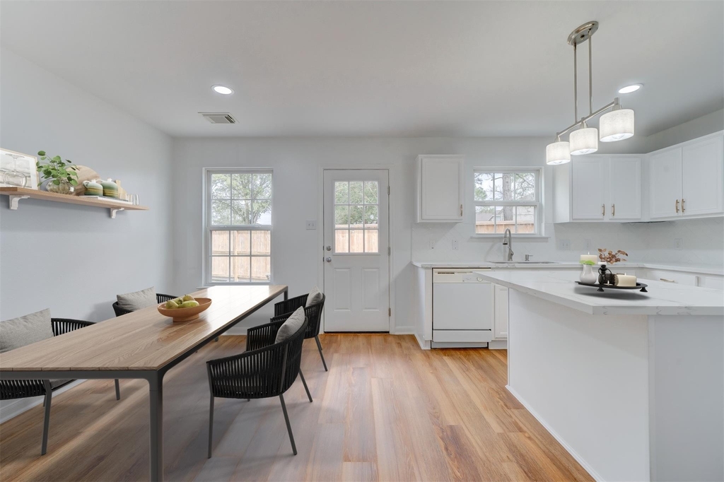 3211 Legends Hill Court - Photo 4