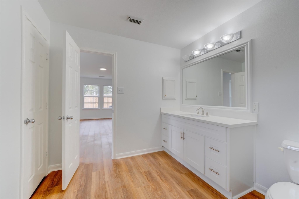 3211 Legends Hill Court - Photo 11