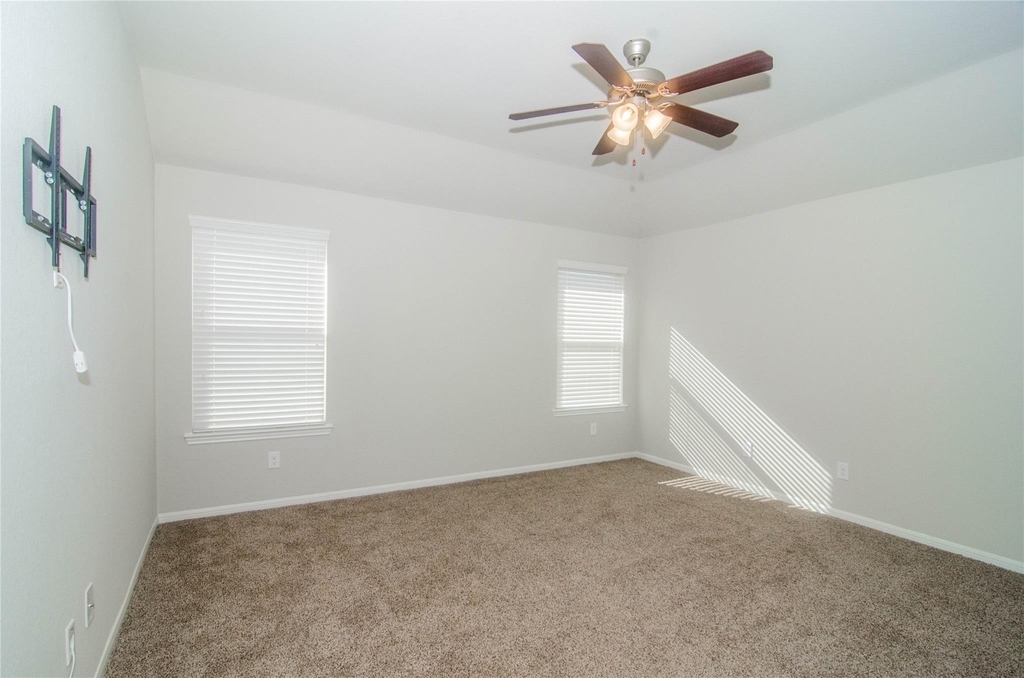 29219 Dunns Creek Court - Photo 9