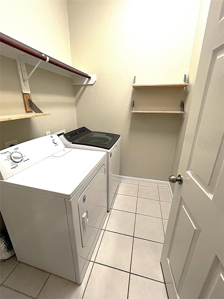7031 Windy Run Court - Photo 25