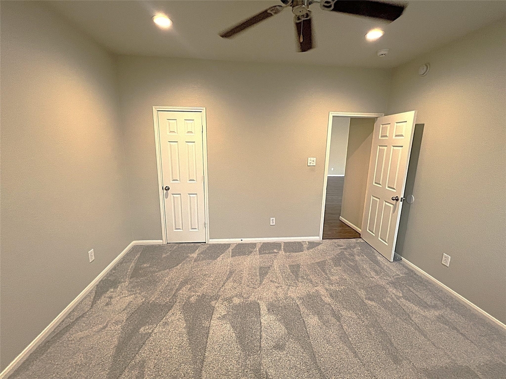 7031 Windy Run Court - Photo 23