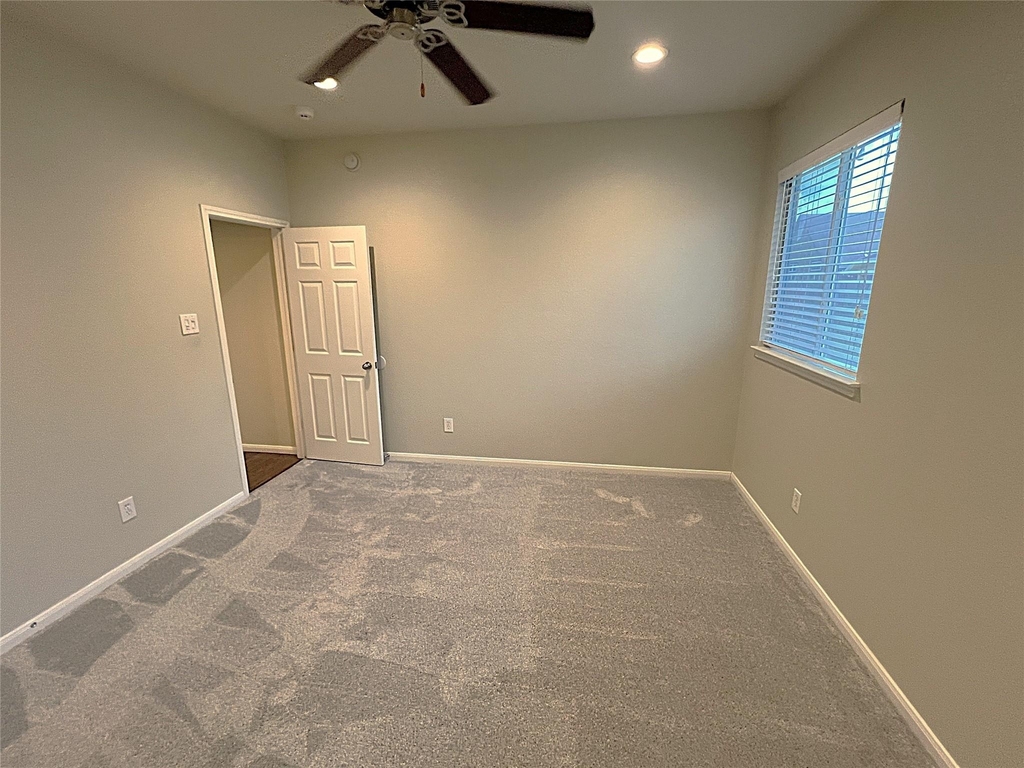 7031 Windy Run Court - Photo 20