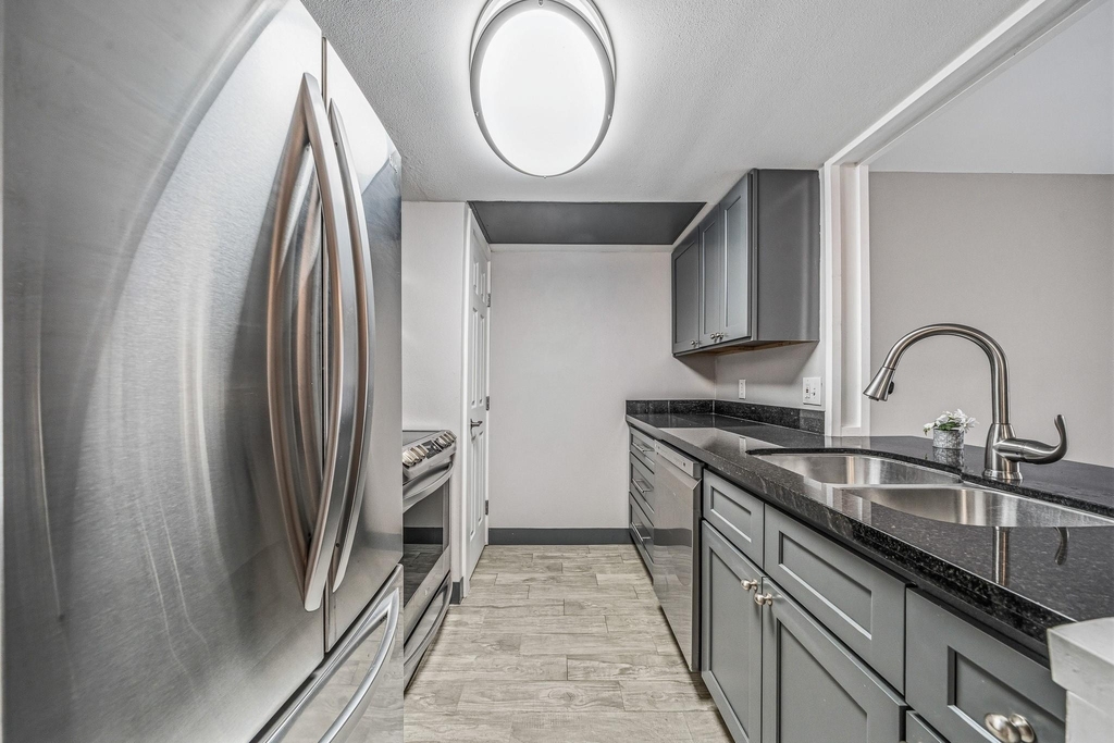 830 Threadneedle Street - Photo 8