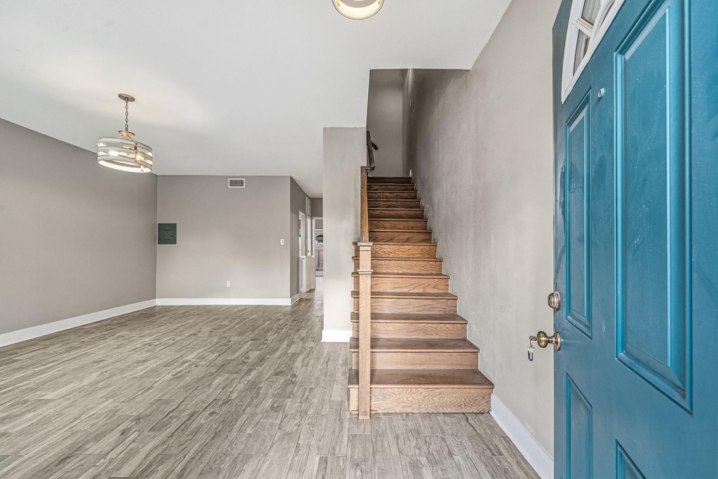 830 Threadneedle Street - Photo 3