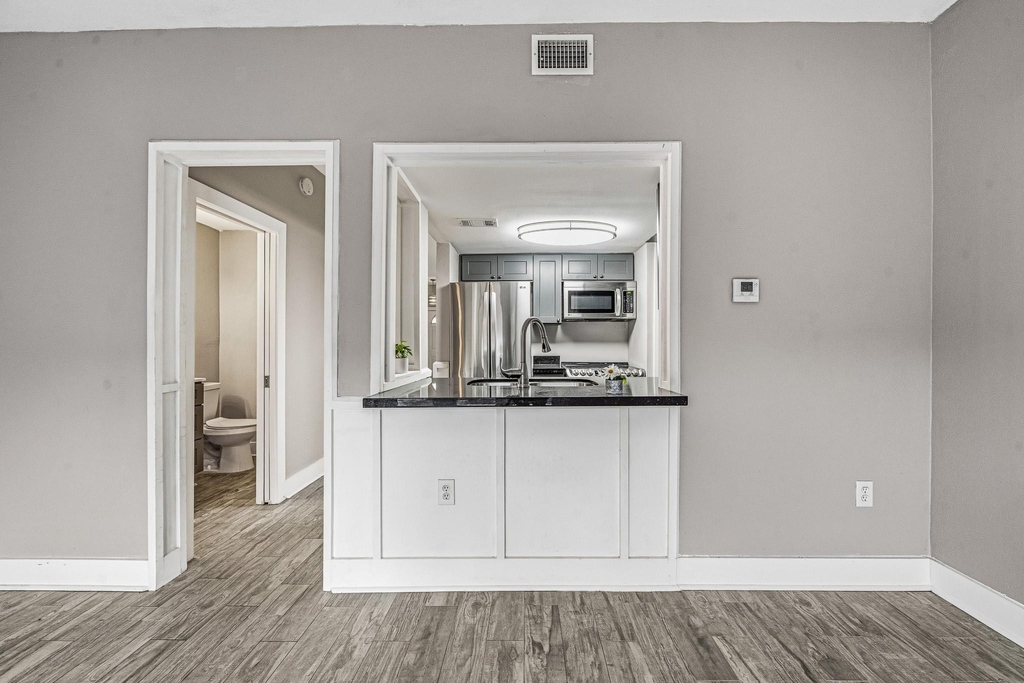 830 Threadneedle Street - Photo 14