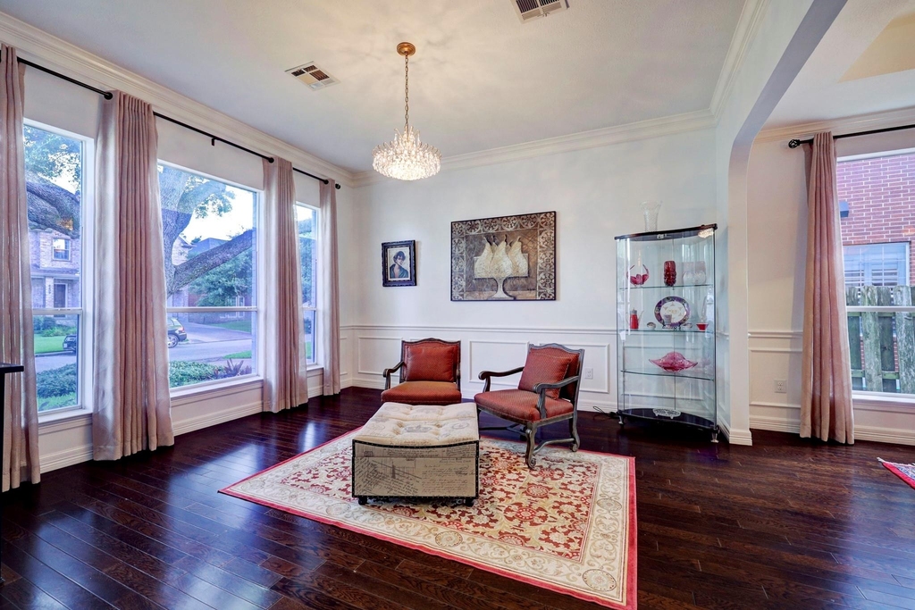 4402 Holt Street - Photo 4