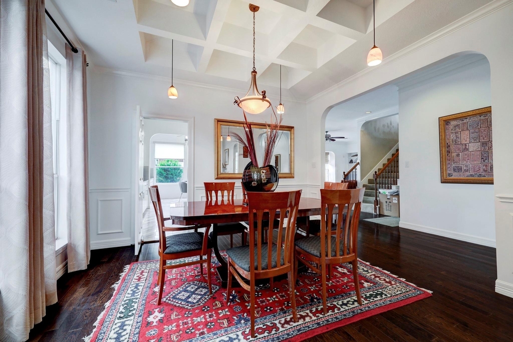 4402 Holt Street - Photo 5