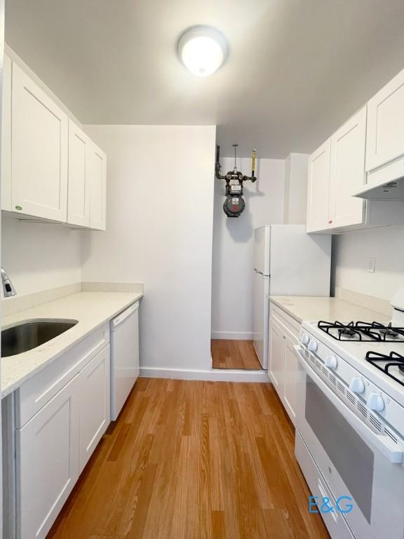 1 Bennett Avenue - Photo 3