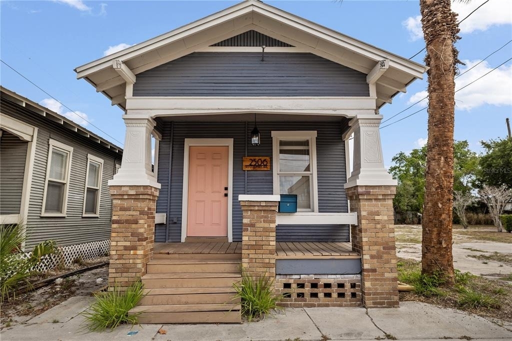 2506 1/2 E Columbus Drive - Photo 0