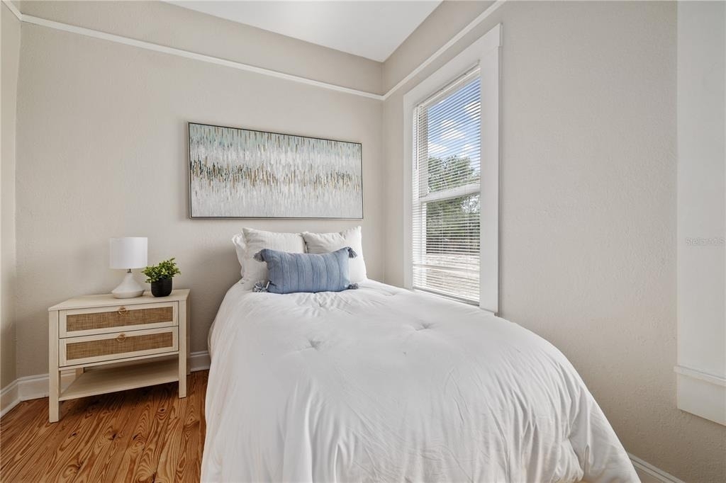 2506 1/2 E Columbus Drive - Photo 12