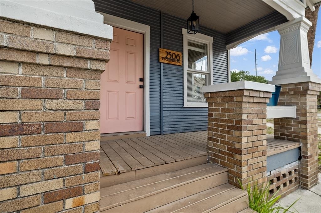 2506 1/2 E Columbus Drive - Photo 21