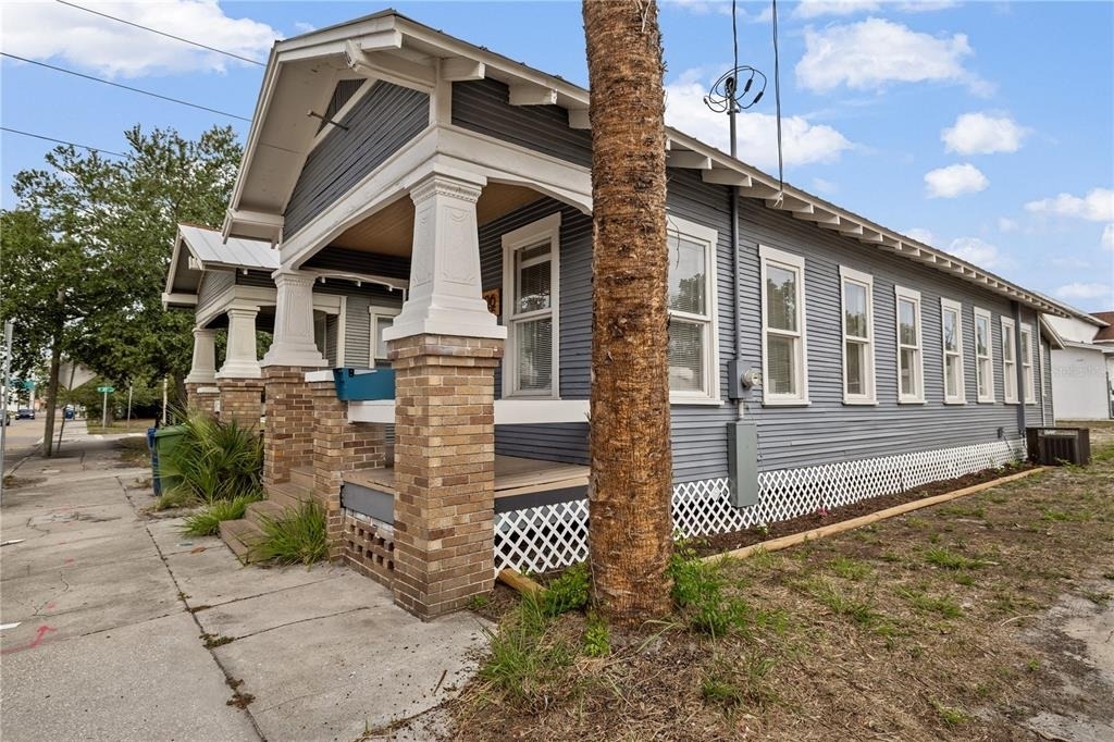 2506 1/2 E Columbus Drive - Photo 22