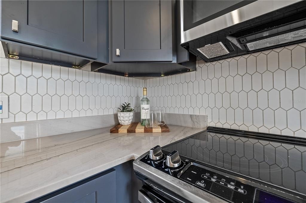 2506 1/2 E Columbus Drive - Photo 8