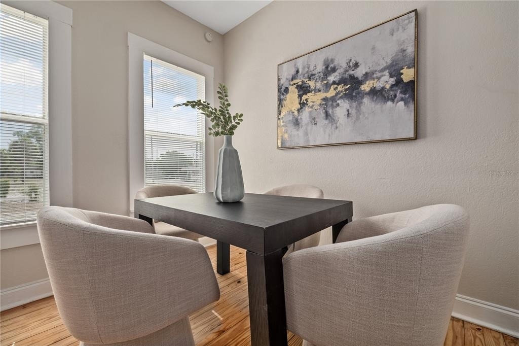 2506 1/2 E Columbus Drive - Photo 10