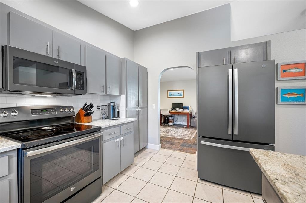 1632 Windsor Place - Photo 8