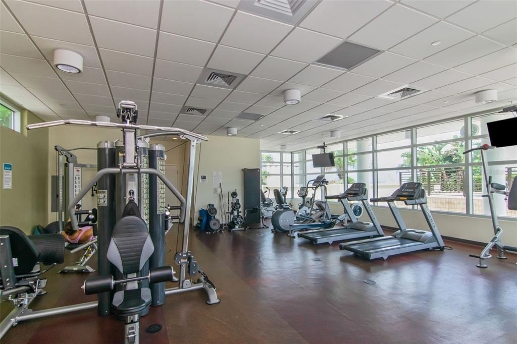 1208 E Kennedy Boulevard - Photo 0