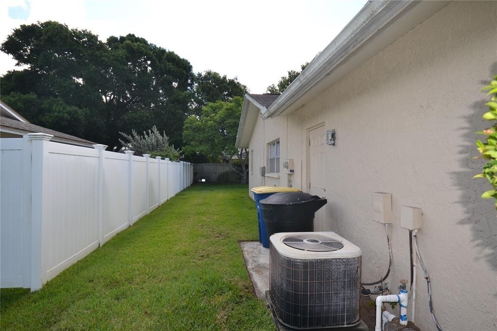 2357 White Oak Circle - Photo 32