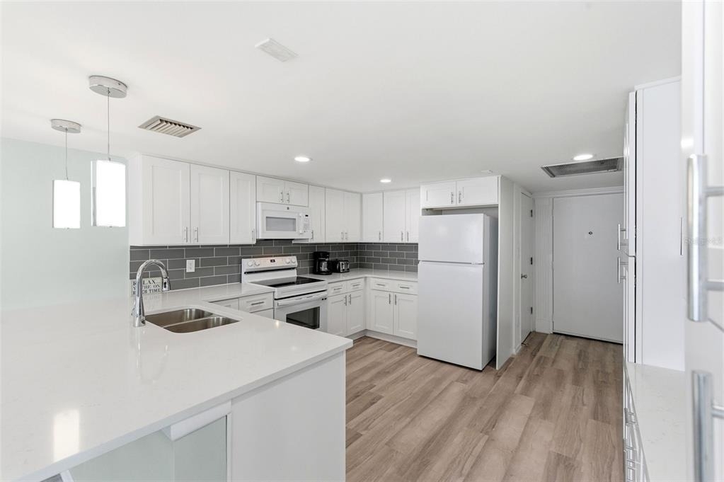 17408 Gulf Boulevard - Photo 20