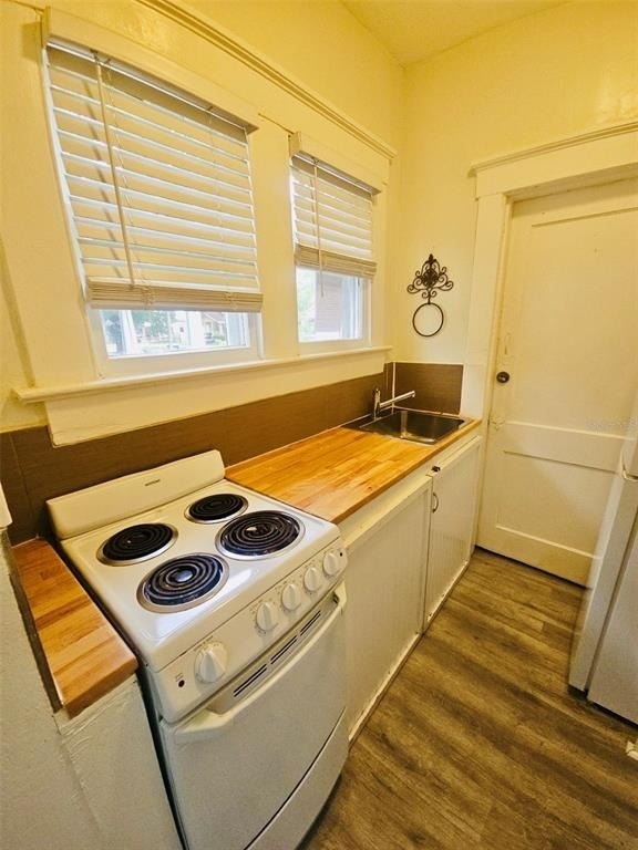 2301 N Jefferson Street - Photo 9