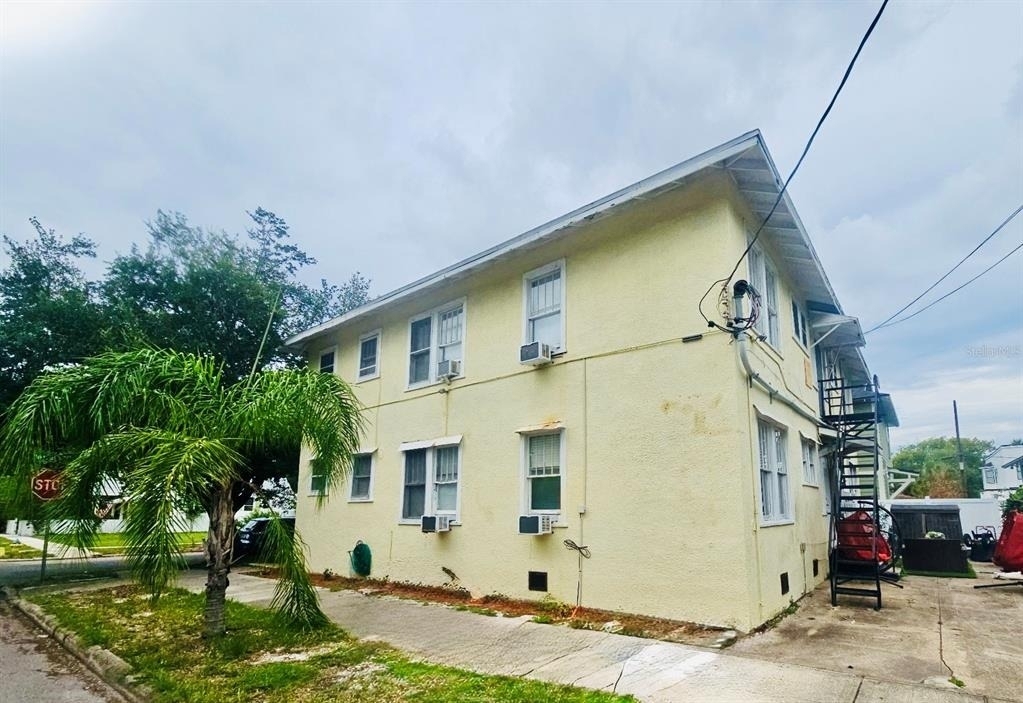 2301 N Jefferson Street - Photo 18