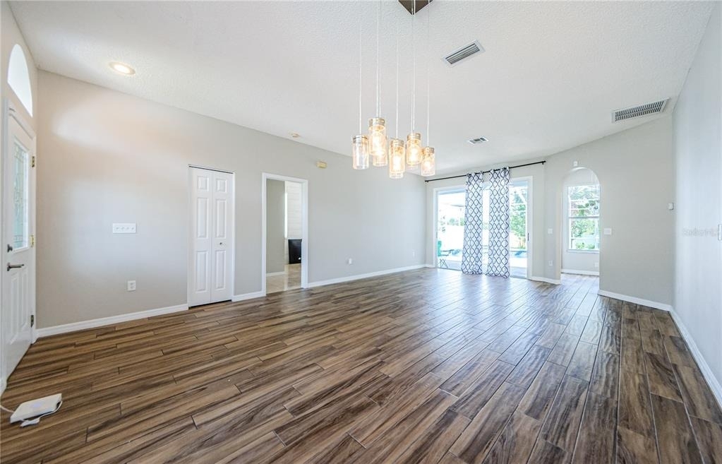 4801 Augusta Avenue - Photo 4