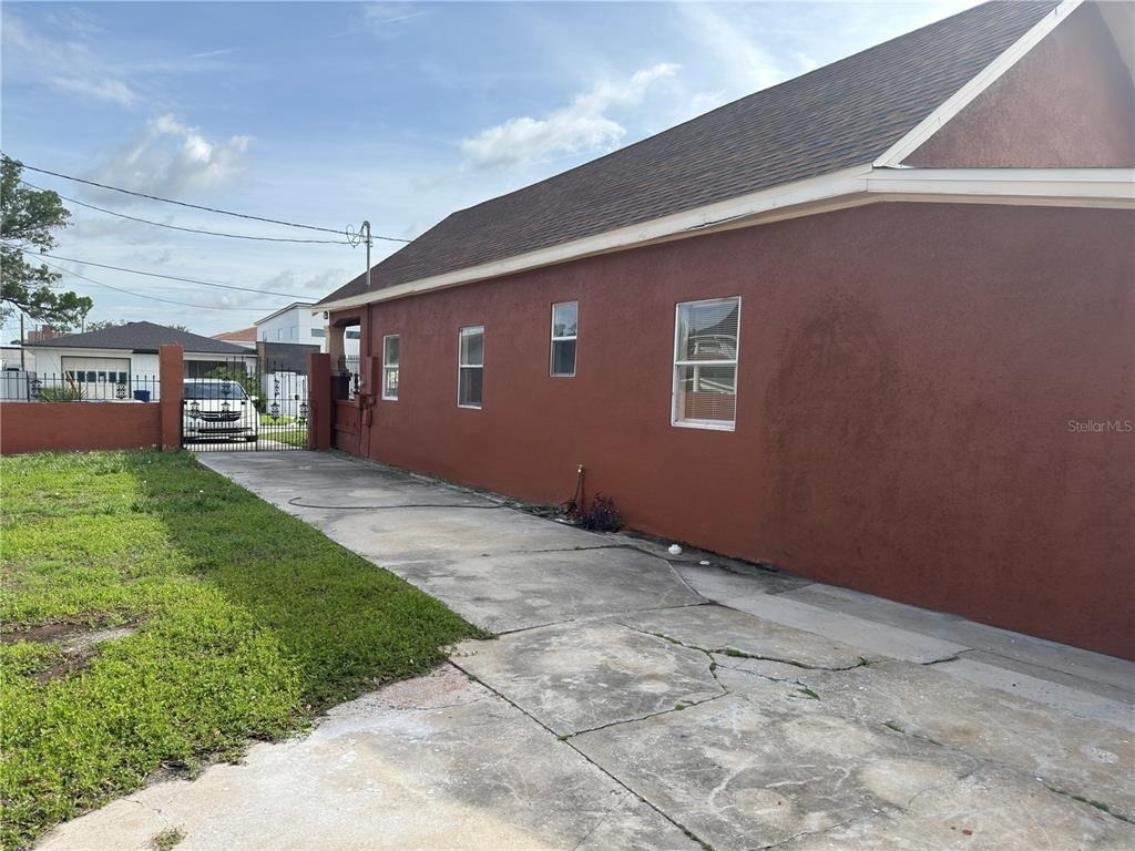 2514 W Saint John Street - Photo 33