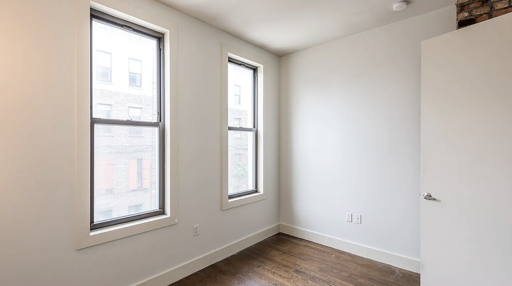 179 Maujer Street - Photo 2