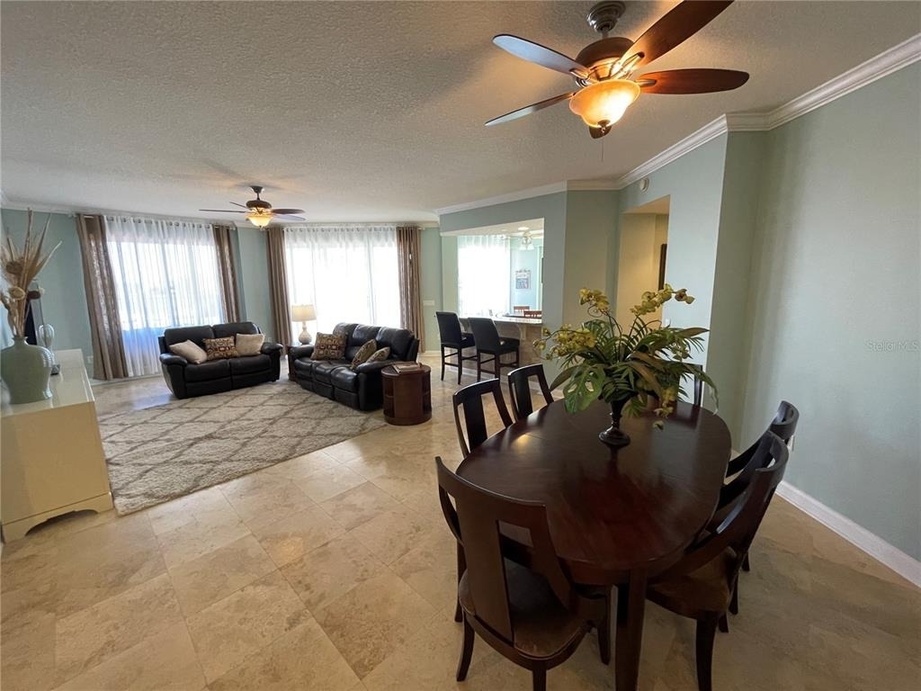 521 Mandalay Avenue - Photo 5
