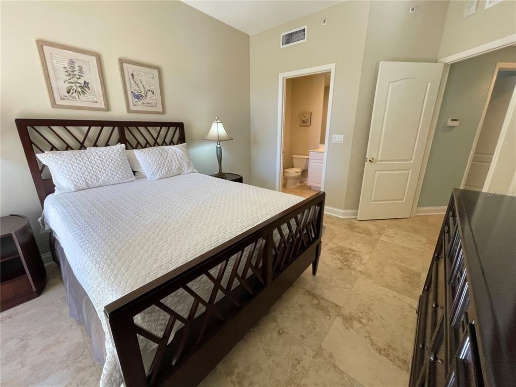 521 Mandalay Avenue - Photo 22