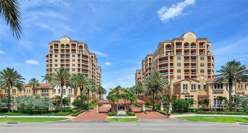 521 Mandalay Avenue - Photo 0