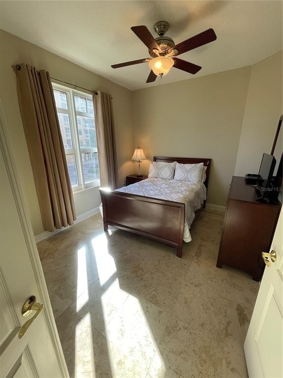 521 Mandalay Avenue - Photo 18