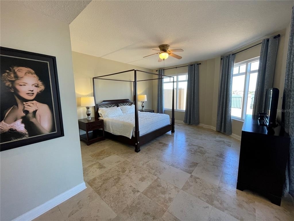 521 Mandalay Avenue - Photo 12