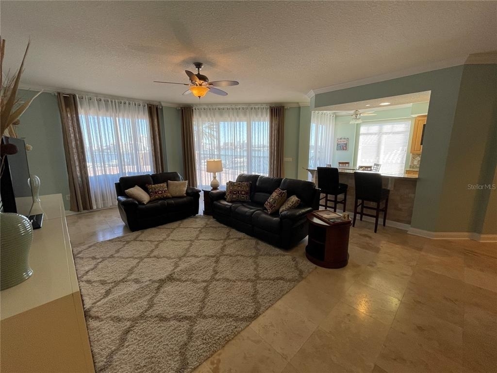 521 Mandalay Avenue - Photo 10