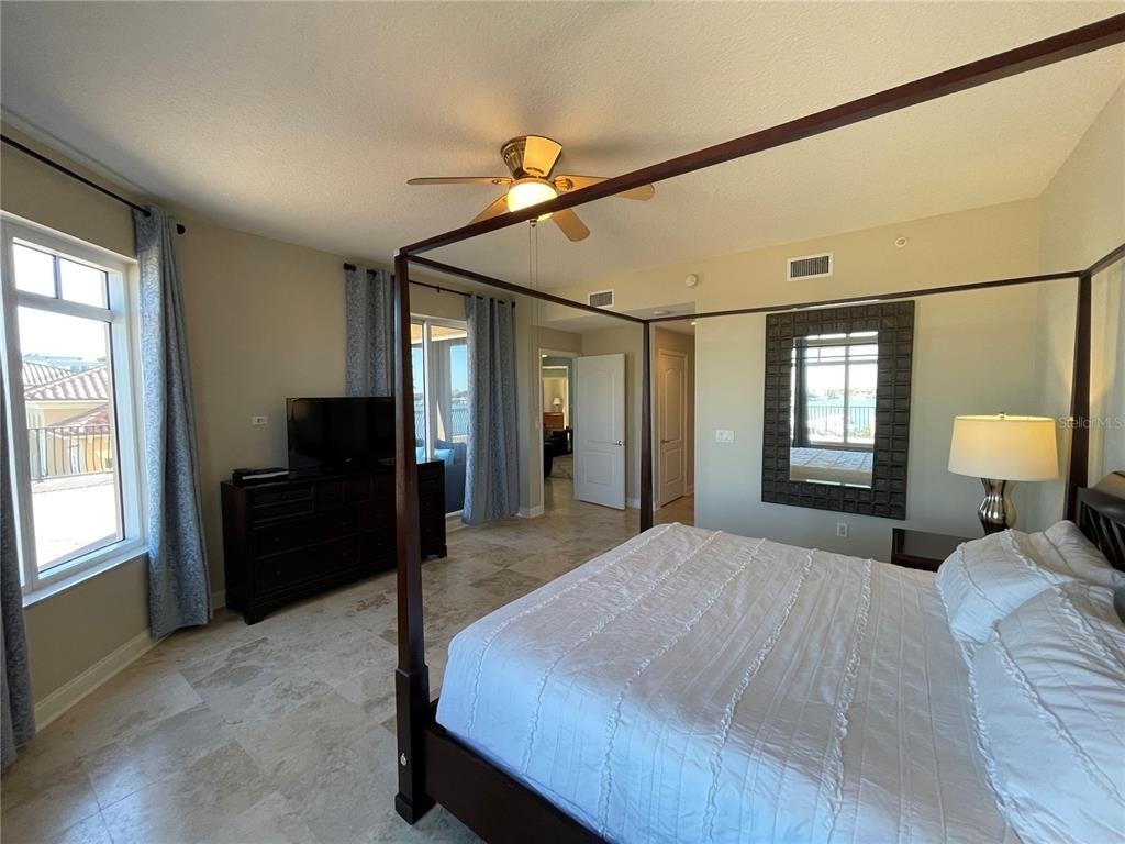 521 Mandalay Avenue - Photo 14