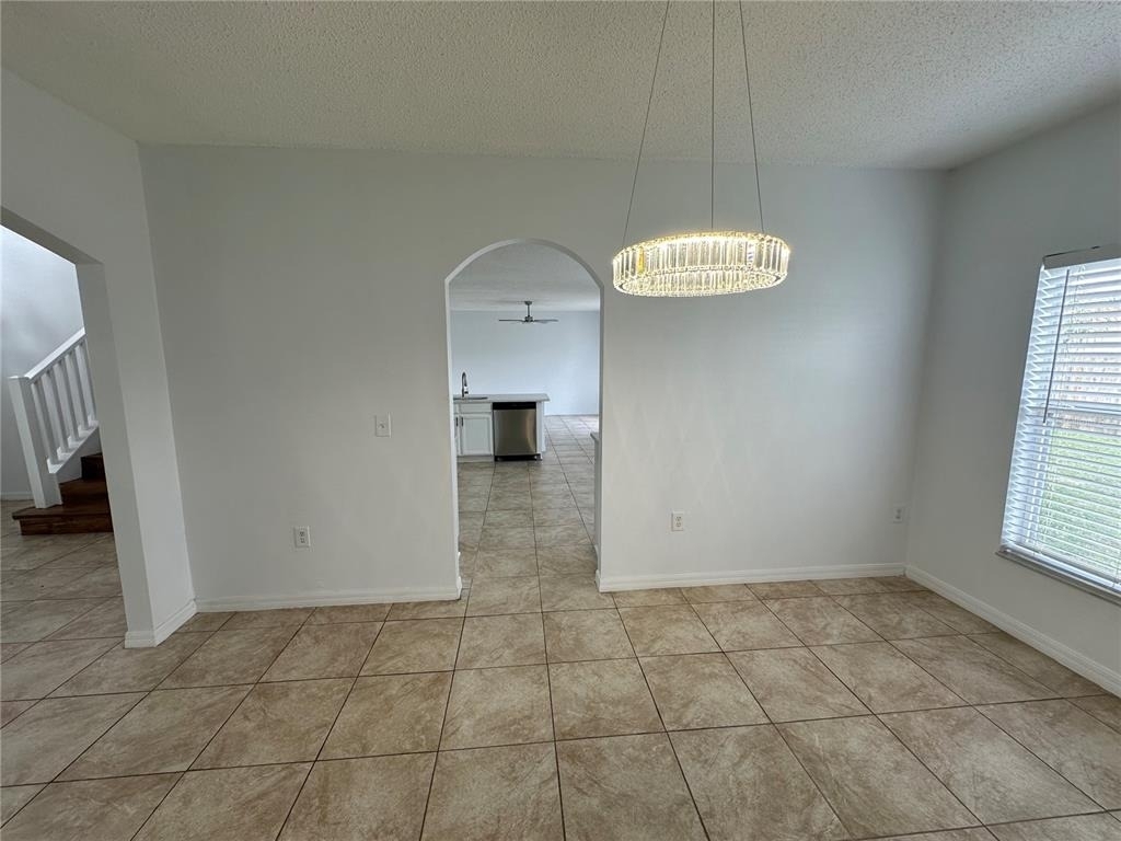 747 Pelican Court - Photo 3