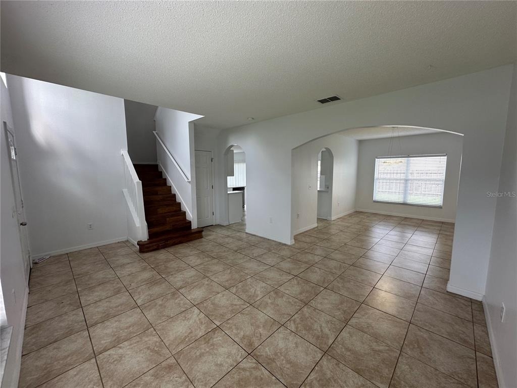 747 Pelican Court - Photo 2
